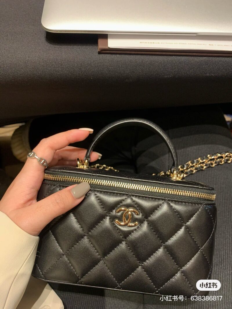 9ddbc0534e.jpg Chanel Box Bag