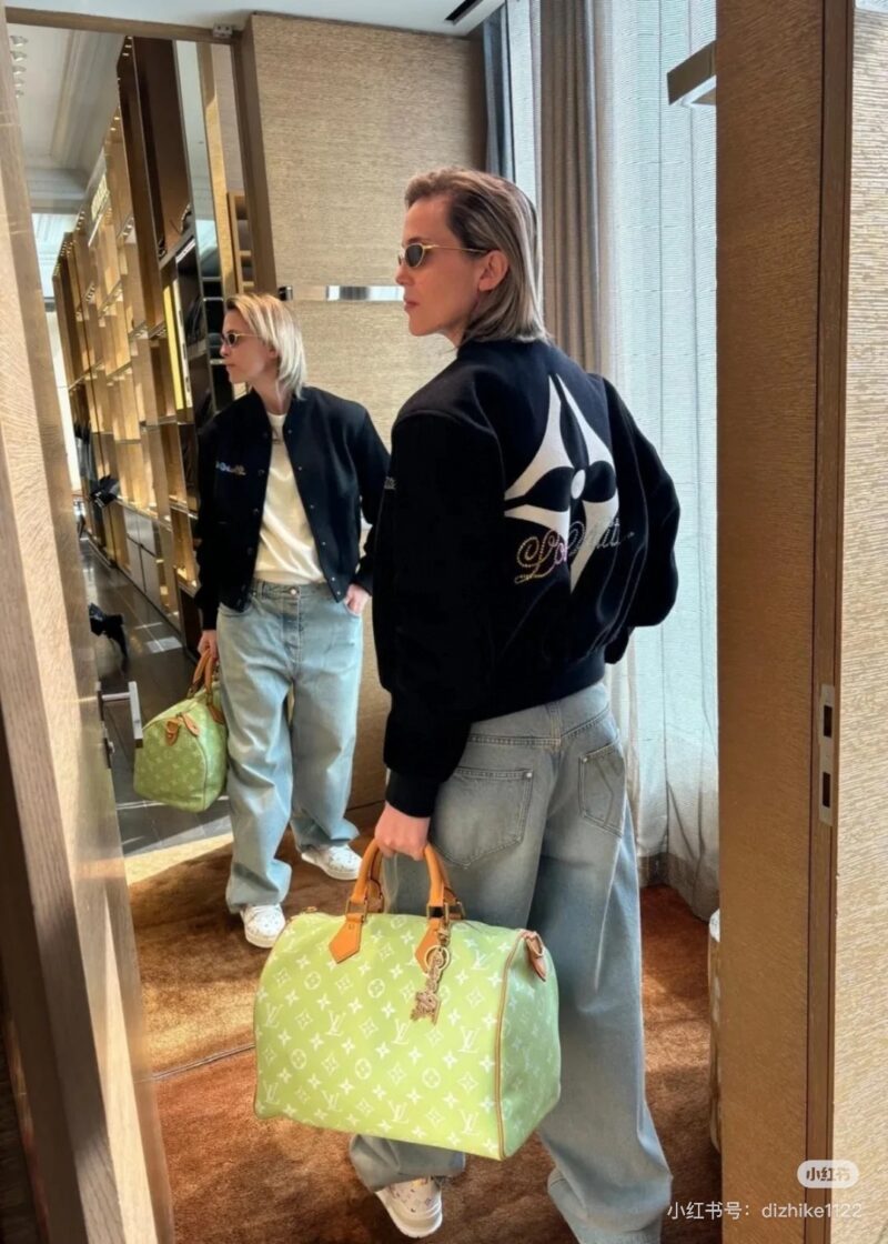 9ef9f6247a.jpg Can the new color LV Speedy P89 reach your heart
LV Speedy p89 has released many colors, Creative Director Pharrell
Williams is truly a trendy king, combining classic presbyopia with trendy dopamine colors to create a vintage and fashionable look!
Ba...