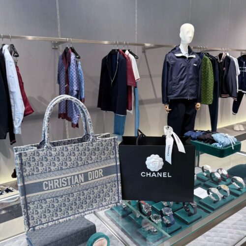 Dior's new color tote gray