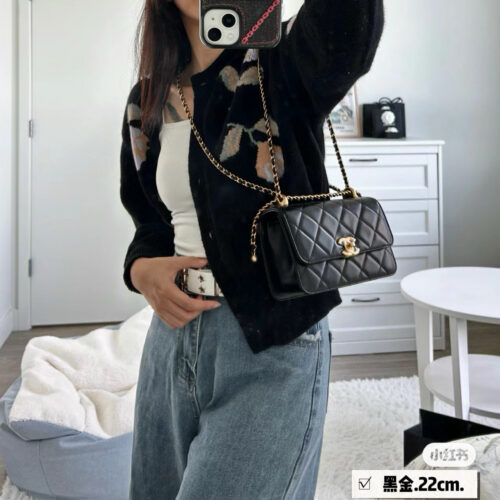 ? Design of Double Bead Chain
Can I freely adjust the length, crossbody/hand-held/portable