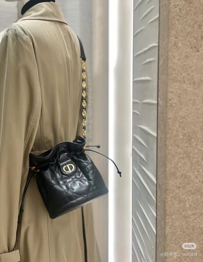 a5b0fe0ef7.jpg Dior sheepskin small lucky bag