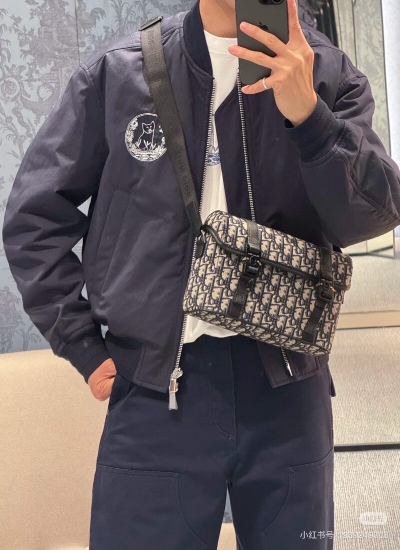 a66618e195.jpg Dior Classic Old Flower Postman Bag