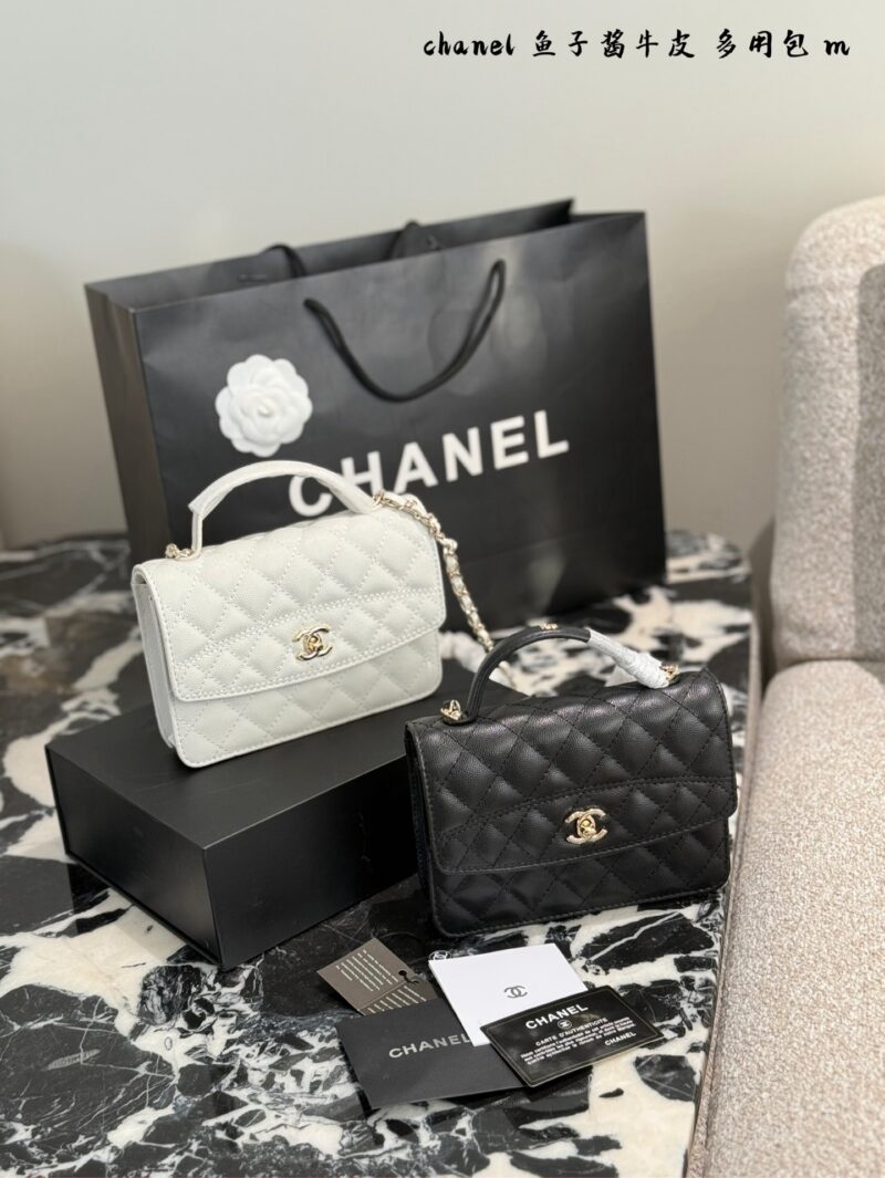 Chanel 25c new multi-purpose bag p250
Still the top priority bag of this season, Chanel 25C backpack
Little one is very cute! It's also about the country where other sisters have shared similar pictures of grass planting
Square bags are really attr...