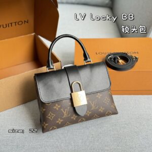 220 Complete Gift Box Set
size：22×15
LV Locky BB Lock Head Bag Shoulder Cross Shoulder Handbag Heavy Metal Steel Hardware 163 Variable Frequency Chip
Never buy LV locky bb lock bag because you will really fall in love with this bag
Design of cowhi...