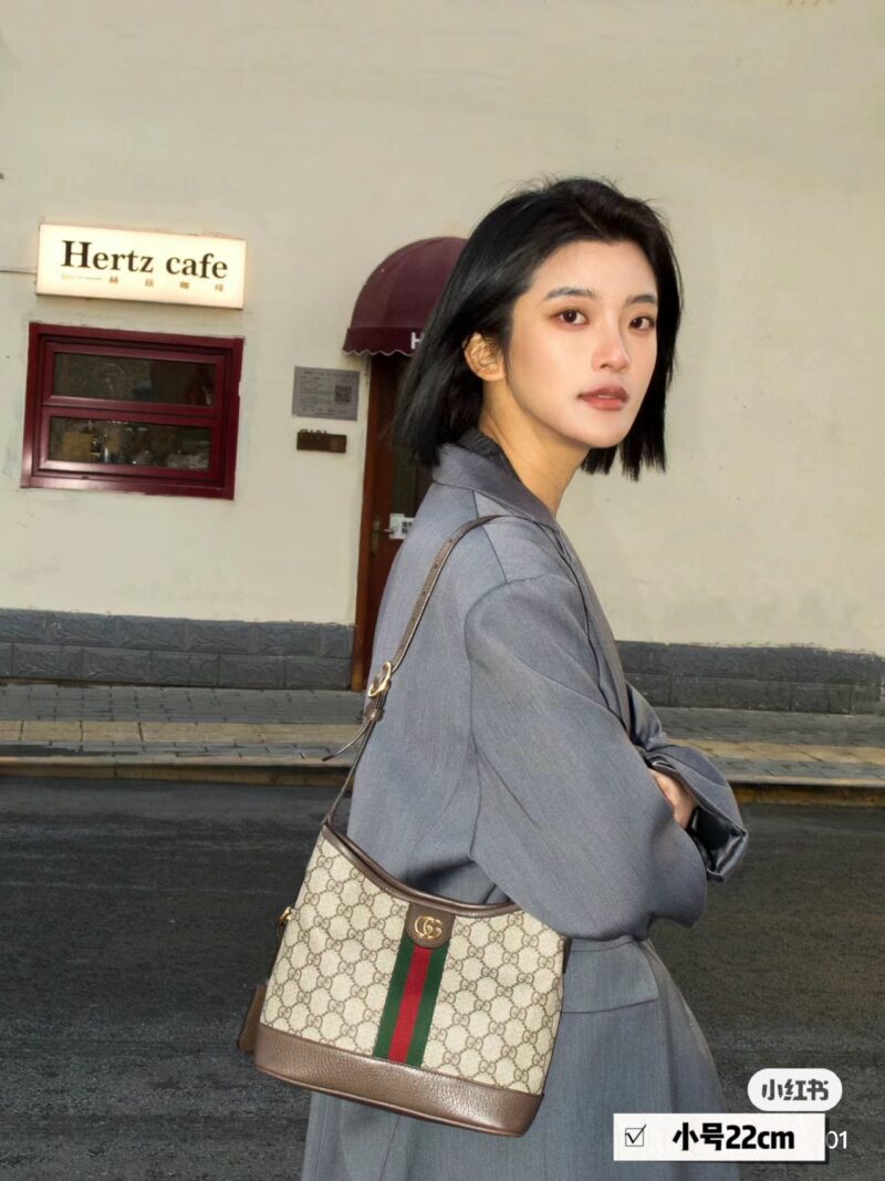Happy little bucket bag!