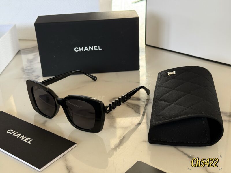 aa0057e81f.jpg 220 sets of complete packaging
Chanel's Mandarin Duck Legs, also known as the "Out of Stock King",
It's too high-end and spicy~
Xiaoxiang's sunglasses
It's too touching on my girlish heart,
Cool and cool~
Effortlessly trendy~It's also great to have a...
