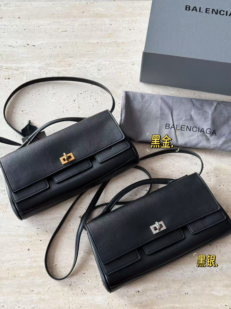ac5c1590a5.jpg Black gold or black silver! It's so difficult to choose!