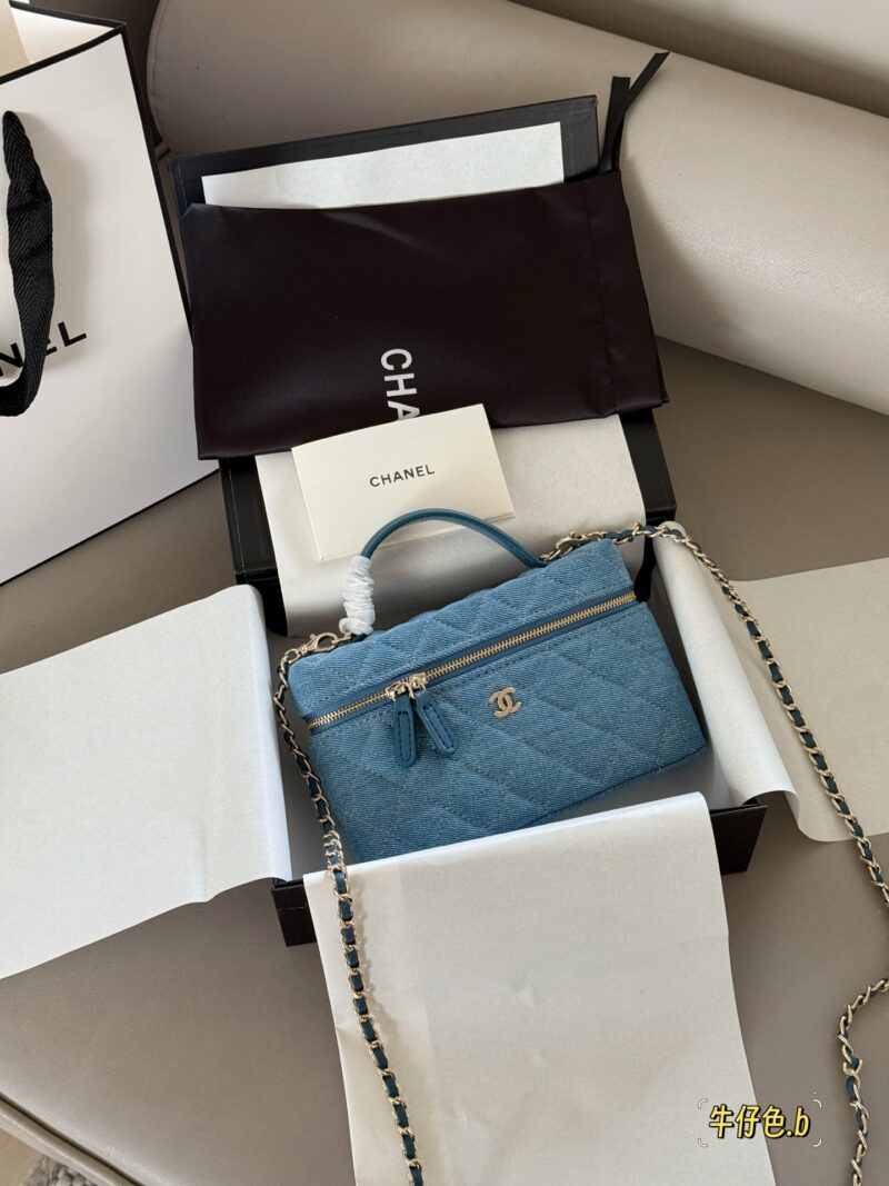 afebd2f251.jpg 230 box
Size: 20 (base width) * 12cm (height)
Xiaoxiangjia Light Cowboy Lunch Box Pack Lp
The square and upright shape is particularly exquisite when lifted
The color is a refreshing light denim blue,
Direct age reduction effect
Really cute
Can be sw...