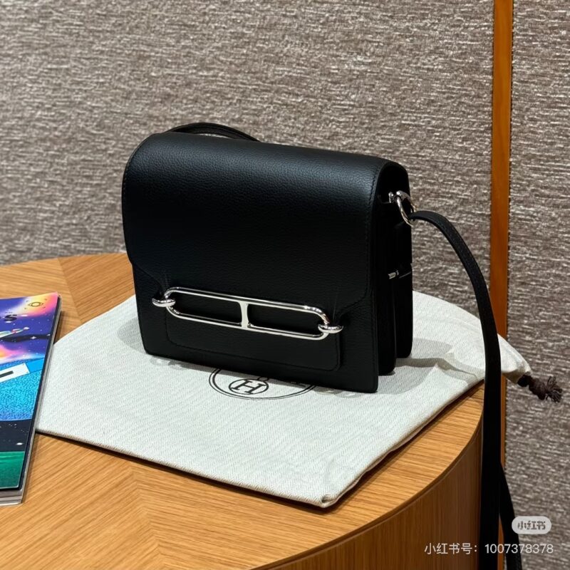 Classic pig nose crossbody bag