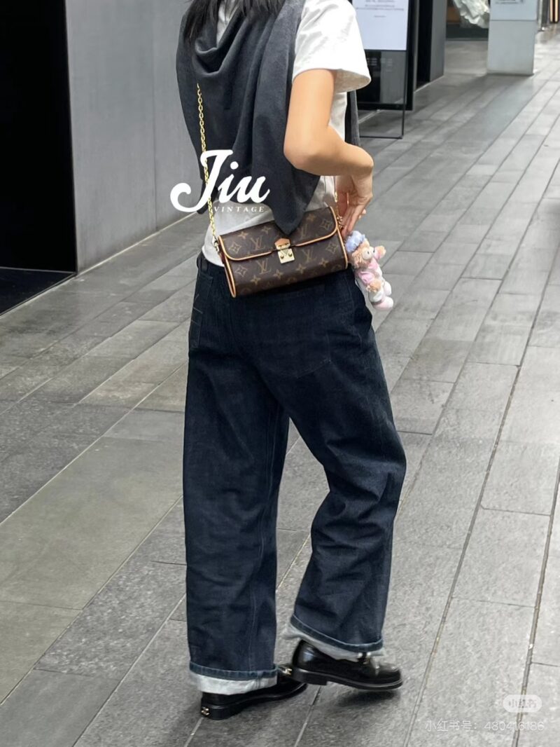 b138c79ada.jpg Cross shoulder, single shoulder, hand-held, and various back techniques are all suitable~