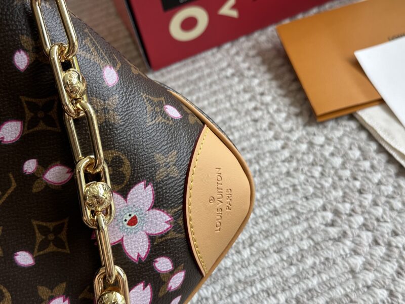 b1bb25ba88.jpg 250 boxesL Home 2025 Murakami Takashi Co branded SunflowerZipper | Vintage | Leather Shoulder Strap | Lightweight | Large Capacity ▼ ● Cross Shoulder | Single Shoulder | Underarm | HandheldOne pack with four backs, detachable chain point 8 and...