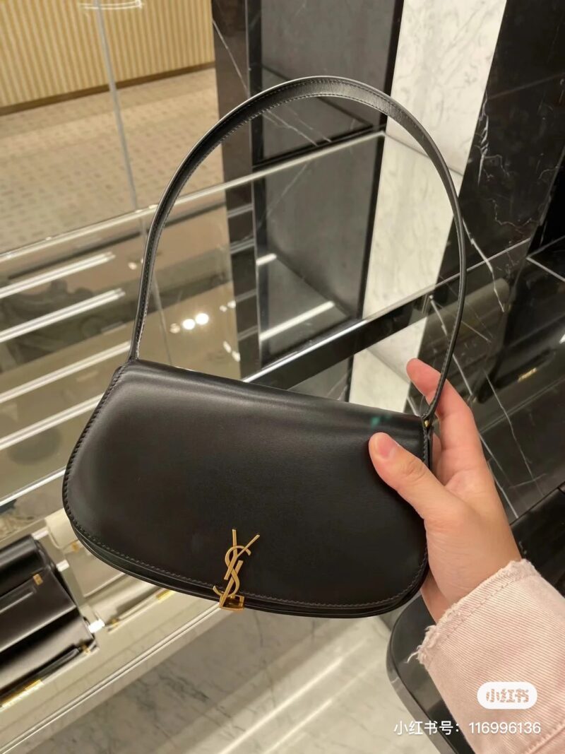 Favorite Underarm Bag for Going Out ▼ V
YSL new underarm bag
Mini Half Moon Shape
Simple and unique