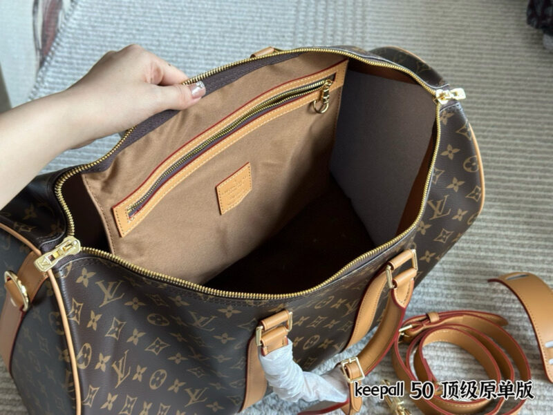 b3a5e05428.jpg 295 without box
Size: 50cm
L family's old flower travel bag is out!
Keepall 50cm travel bag
Featuring a high aesthetic value and a retro artistic atmosphere~
Do we need 'it'.