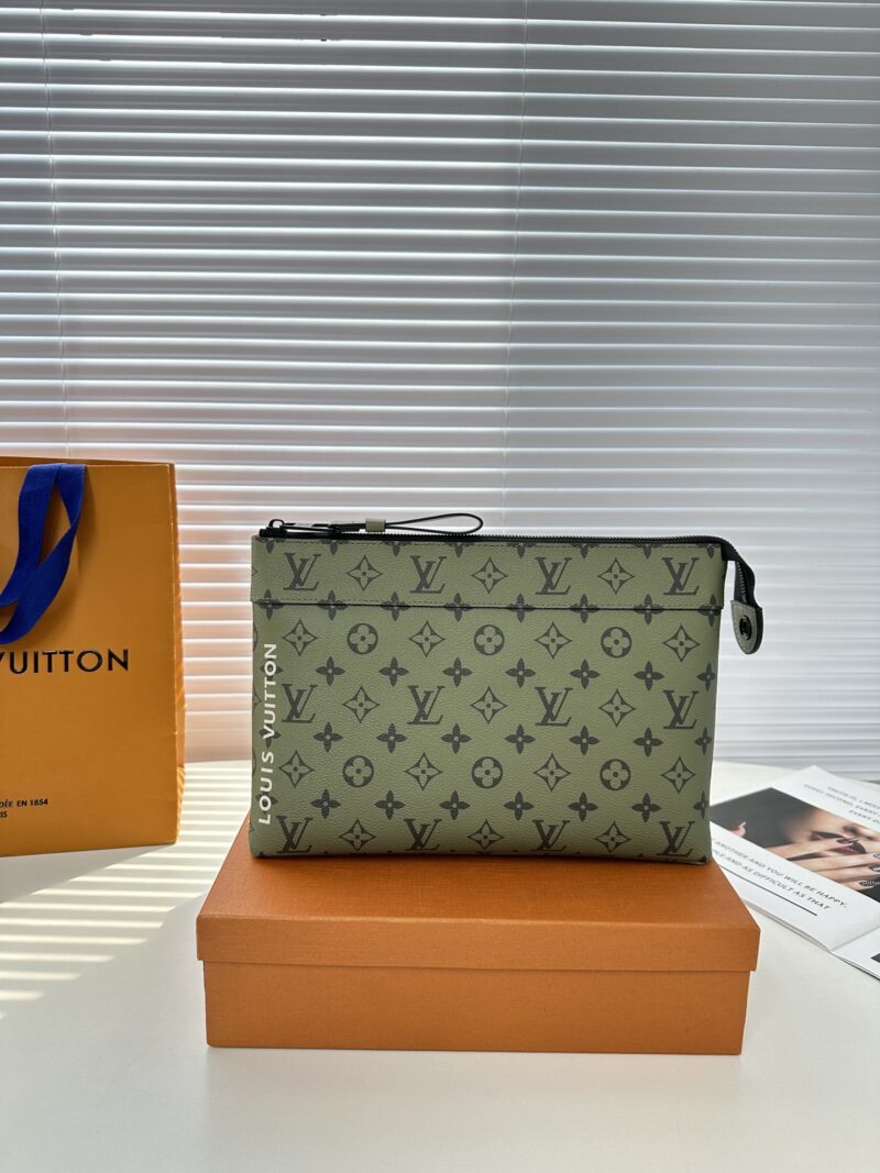 Comes with gift box M 82008 Green Flower Pochette Voyage Souple handbag made of soft Monogram Eclipse coated canvas, with rounded strokes outlining the classic Pochette Voyage handbag lines, providing a comfortable and portable experience. The slim d...
