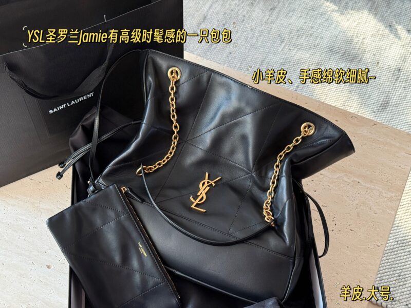 b574c823fa.jpg 330 360 Boxless Sheepskin
Size: 27 * 29cm (small size)
35 * 35cm (large size)
YSL Yangshulin Shopping Bag
Too beautiful upper body, Jamie Large Pochon
The new model is so beautiful!
Back and body super fashionable! Can be on one shoulder or both shou...