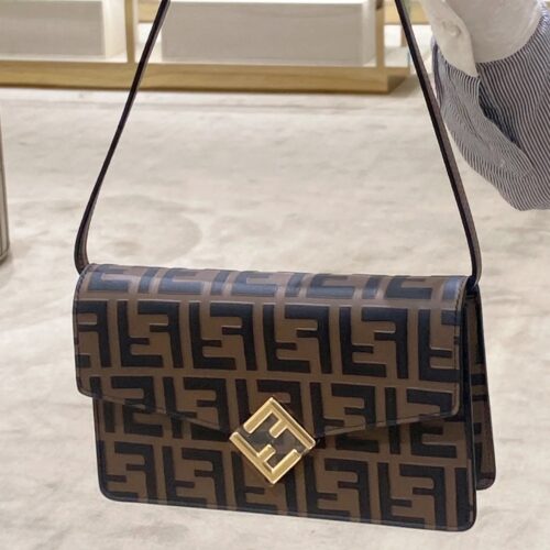 Fendi Woc chain armpit bag