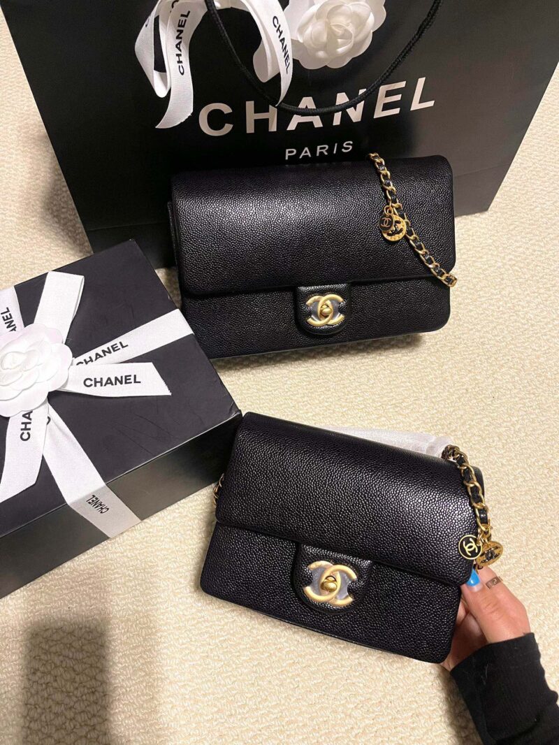 Chane1 24k CF lychee pattern
Xiaoxiangfeng handbag
No Ling Ge Jin Zhi Ni Jennie Same Style
Size：23x13cm
17x12cm