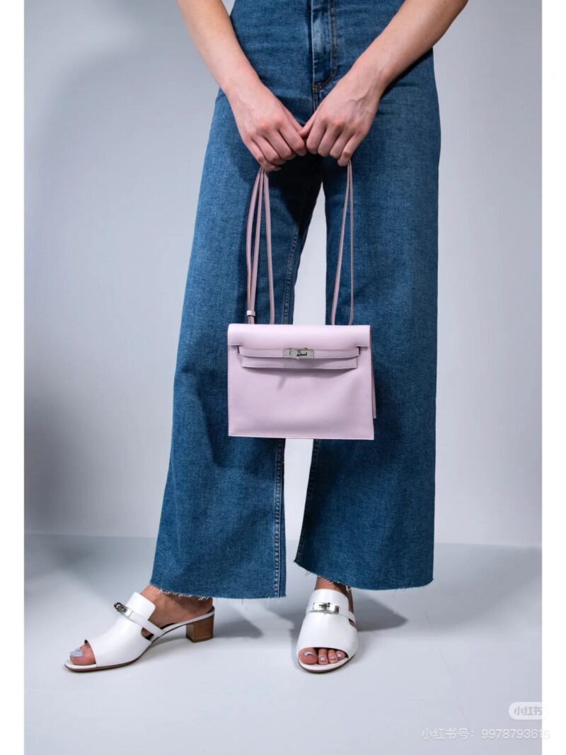 Do you know the 6 ways to carry Herm è s dance bags?
These 6 types are: single shoulder, hand-held, hand-held, crossbody, waist bag, and double shoulder.