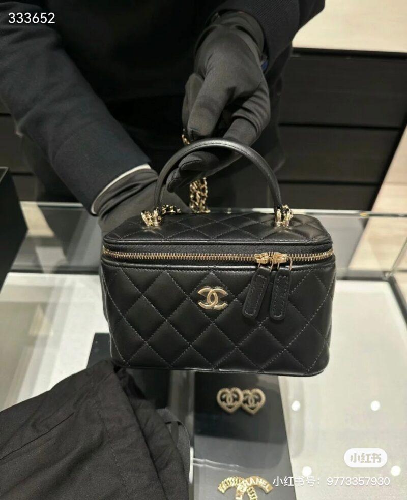 b83bcd68a9.jpg Chanel Box Bag