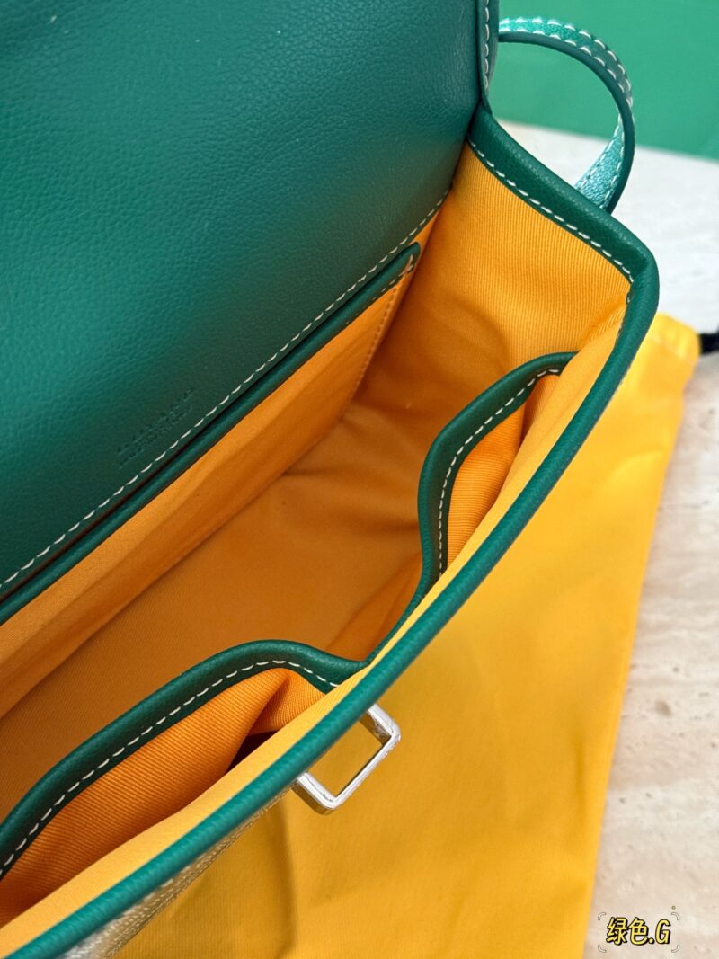240 boxes
size：22*15cm
Goyard that can't stop at all
goyard
Isn't it a bit good-looking!
Goyard mailman bag! Do refined boys or relaxed girls have more backs?