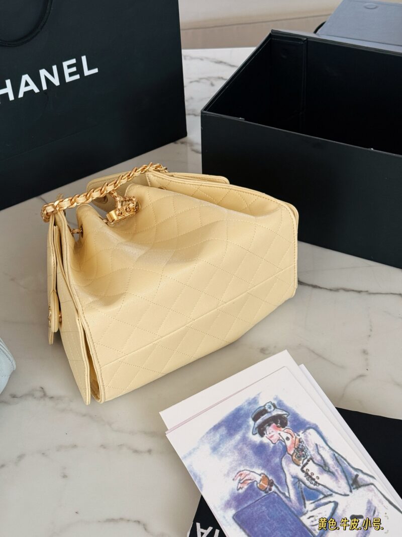310 cowhide box
Size: 26 * 21cm (small)
Xiaoxiang Home 25C Hobo Hippie Underarm Bag
Cool and stylish bucket design, very retro
Do you want a yellow trick to attract wealth or a blue ice cream
Ling~can arrange anything
