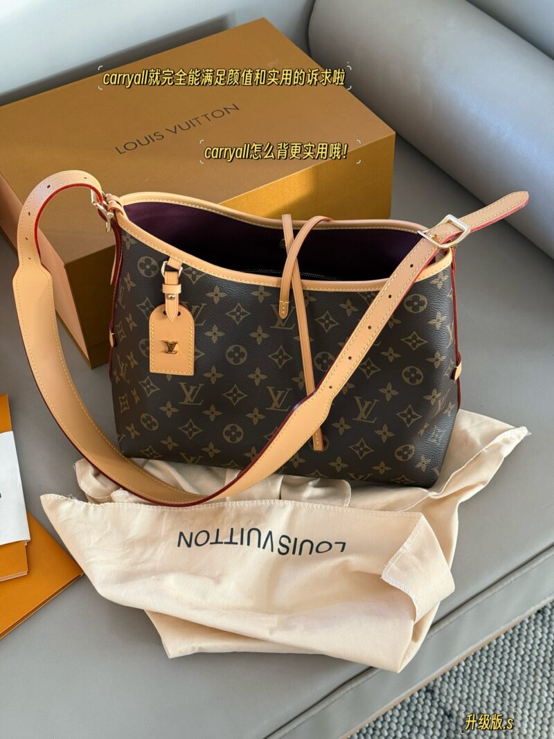 bb74bffdb7.jpg 245 Pack (Upgraded Version)
Size: 30 * 20cm (small)
CarryAll, the strongest member of the L family,
Cute and casual are all okay, haha
Carryall is really strong!
Comes with a storage wallet,
The cost-effectiveness is unparalleled online now
Search fo...