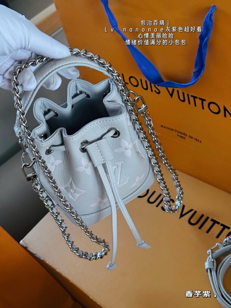 bb7d8876e9.jpg 210 box
size:13*16cm
Treat all kinds of illnesses|
L home nanonoe gray purple super beautiful
Beautiful mood haha
A small bag with full emotional value