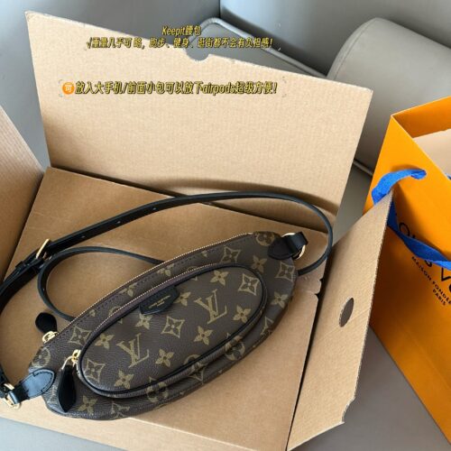 220 boxes
size：28*11.5cm
Keepit waist bag
The weight is almost negligible, so there will be no burden for running, exercising, or shopping!
It's super convenient to put AirPods in your big phone/front small bag!