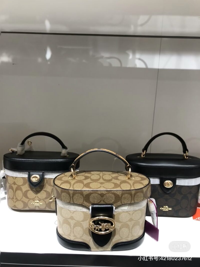 Coach small box bag, small box bag, makeup bag