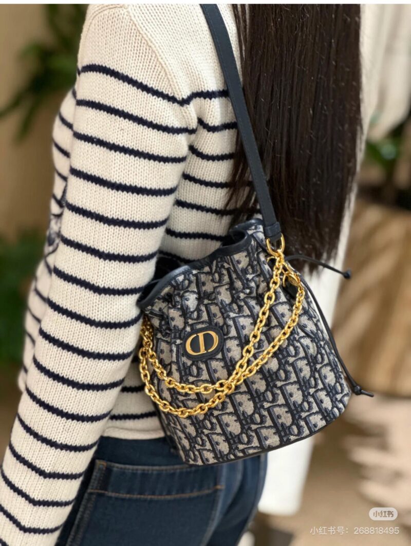 bf38ed51d8.jpg Dior Old Flower Little Lucky Bag