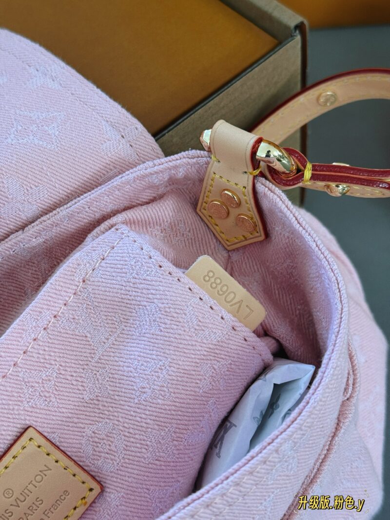 295 box
size：26*18cm
L's denim sunset is perfect for summer
I really like the tannin series
The Sunset capacity is sufficient,
Soft and not afraid of pressure,
Color resistant and stylish!