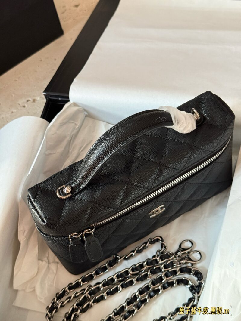 260 boxes
Size: 20 (base width) * 12cm (height)
Xiaoxiang Family Lunch Box Pack Lp
A popular bag that catches the eye at a glance
Really cute
Can be sweet or salty
You can hold it by hand, shoulder and back. The chain length is just right
The compati...