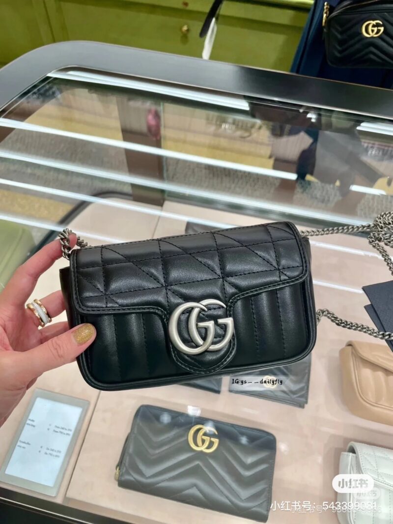Gucci, Gucci, Marmont, Marmont
Classic unbeatable popular versatile commuting style
Milk like, it looks very elegant, delicate, and casual
The colors are very versatile
Whether wearing casual clothes or elegant dresses, they can be perfectly matched
...