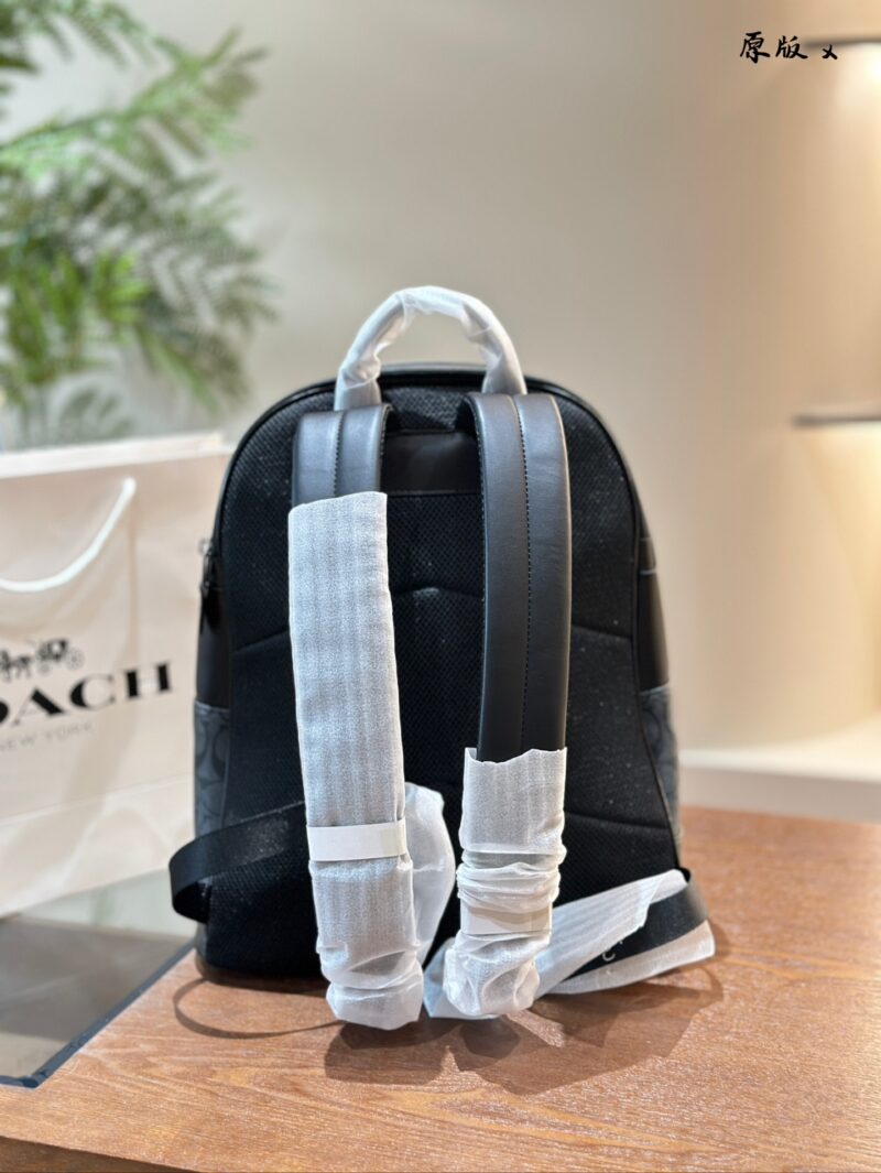 [Men's Shoulder Back] p320
Coach men's large backpack, stylish and upscale, with a size of approximately 32 * 42 * 16cm, featuring a classic logo design and a separate computer compartment for shopping Handsome back to work, hurry up and send off you...