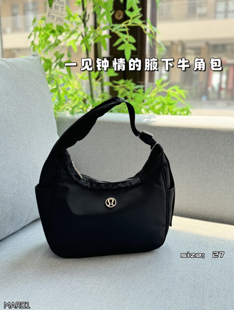 Color card ??
Lululemon 4L Nylon Underarm Bag Handbill Shoulder Bag