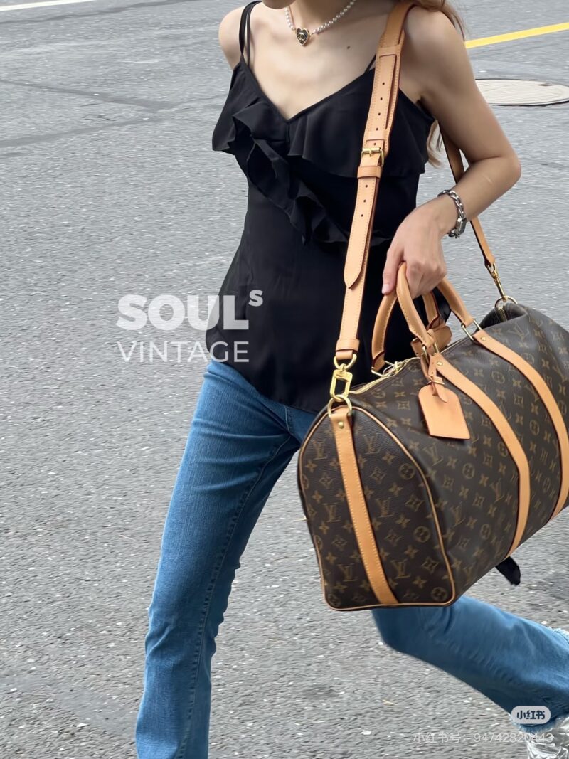 c76523045e.jpg A travel bag that can be used for a lifetime