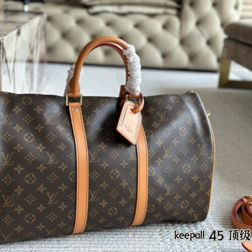 290 without box
Size: 45 * 27cm
L family's old flower travel bag is out!
Keepall 45 travel bag
Featuring a retro and artistic atmosphere with high aesthetic appeal~
Do we need 'it'.