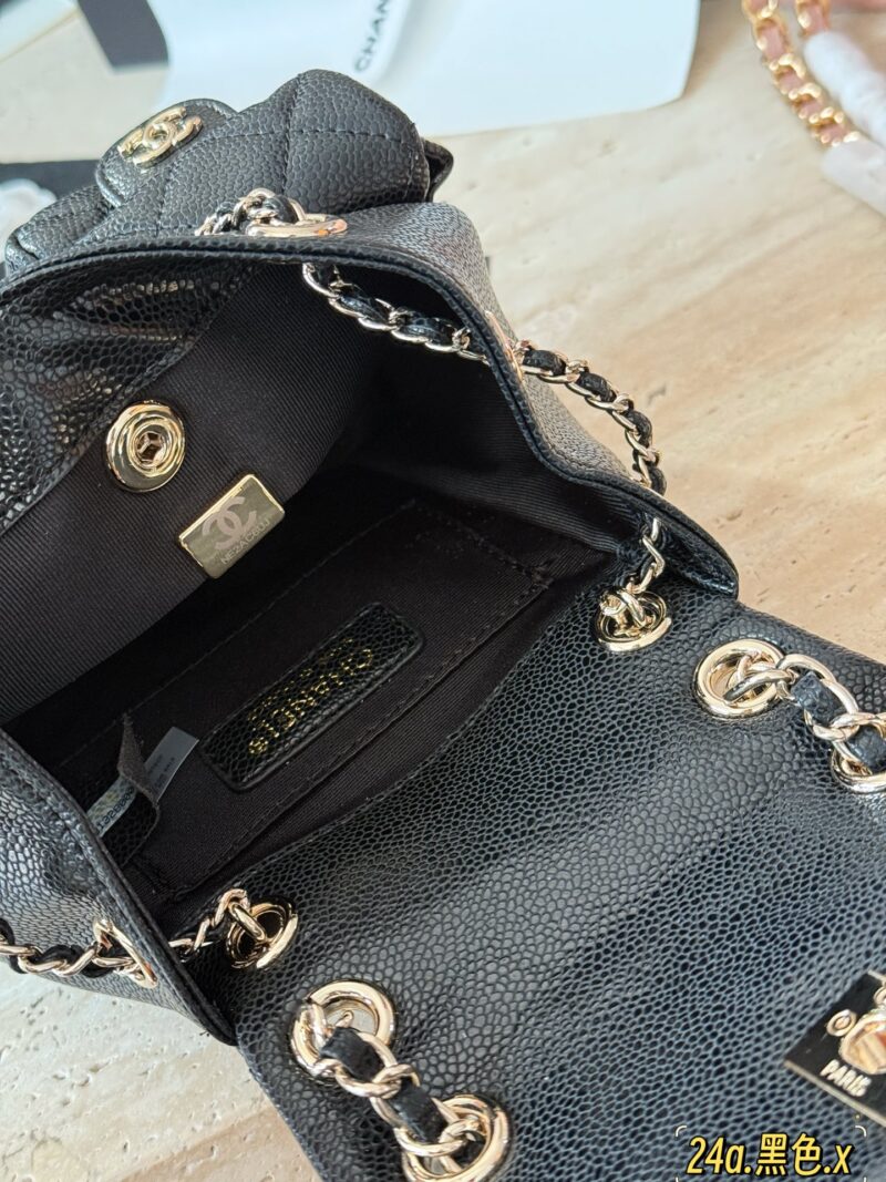 c8e0b77641.jpg 290 boxes
size:18*19cm
Xiaoxiang Home Duma 24V Backpack
Take the princess home with a heartbeat
Cute love
The cutest backpack of the season
? Single shoulder ? Double shoulder ? Handheld