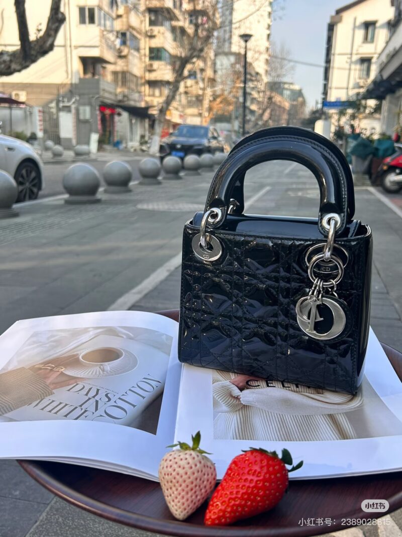 c96667ce4c.jpg Dior classic lady patent leather high version shipped