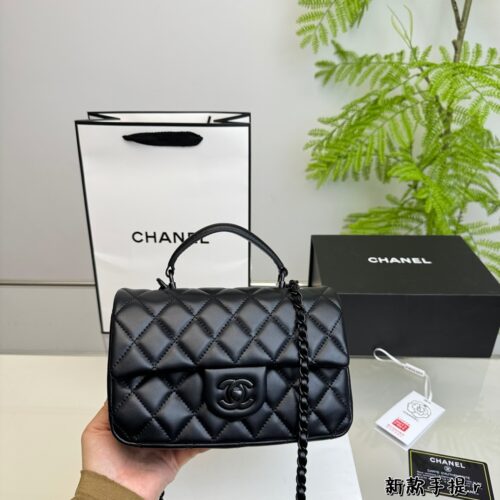 (Folding box) ??）
Chanel | 22B CF Handle Mini Open Box Whose Immortal Sa Offer Bag is It Again, Oh~It's Mine Hahaha, I Super Like CF Handle Can Be Handheld or Crossed 20 * 11cm