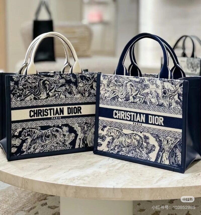 Dior's new tote frees hands