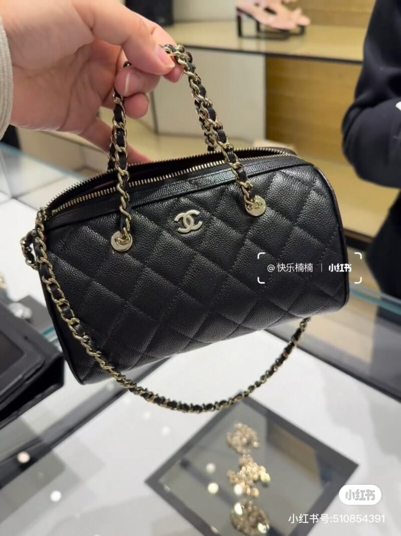 ceeb00f146.jpg Chanel25p bowling ball