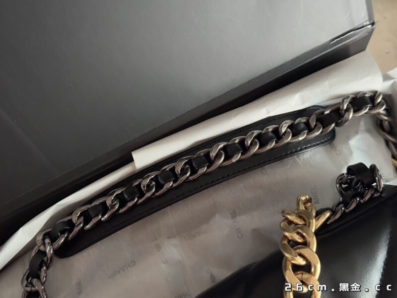 Complete packaging
size：20*15cm
26×16cm
30*20cm
Xiaoxiang's house 19 bags
Sweet and girlish, it's hard to resist!!!
Achieve optimal cost-effectiveness
Leather material upgraded again
High quality texture