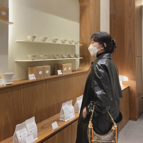 Cool or ladylike
In terms of appearance, there is no need to say much. Such a stylish bag is also making all kinds of celebrities, internet celebrities, and bloggers crazy!