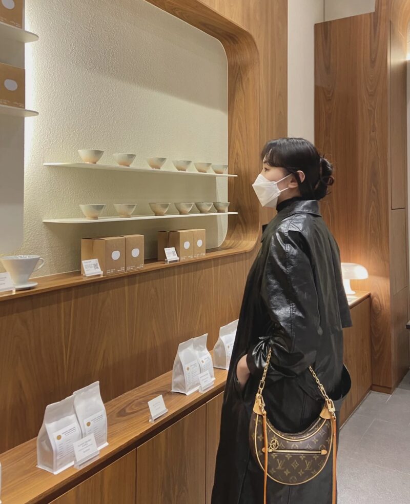 Cool or ladylike
In terms of appearance, there is no need to say much. Such a stylish bag is also making all kinds of celebrities, internet celebrities, and bloggers crazy!