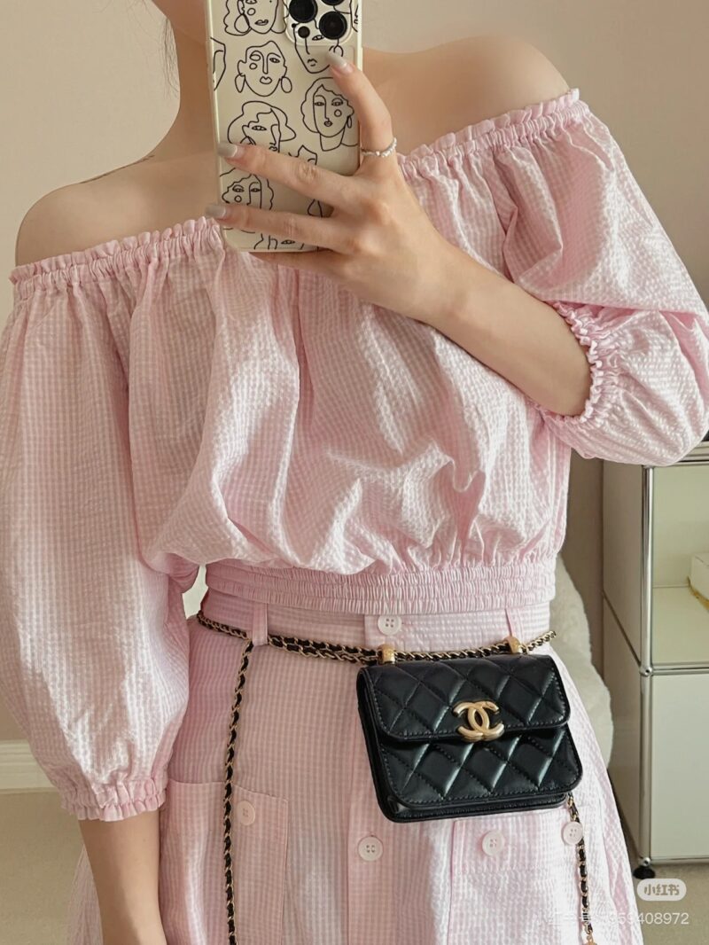 Chanel waist bag mini woc Chanel gold bead waist bag 10000+Chanel 2021 handmade workshop mini woc
The shoulder strap can be adjusted, it can be worn diagonally, and it can be used as a waist bag
Xiao Jinzhu, very versatile
A must-have concave shape
I...