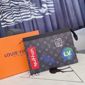 【 New Black Earth 】 Official website synchronized model 41018 # handbag top of the line first edition, n debuted at the 2021 Spring/Summer Fashion Show with a new product from the men's fashion art director Kim Jones, featuring a sporty style des...