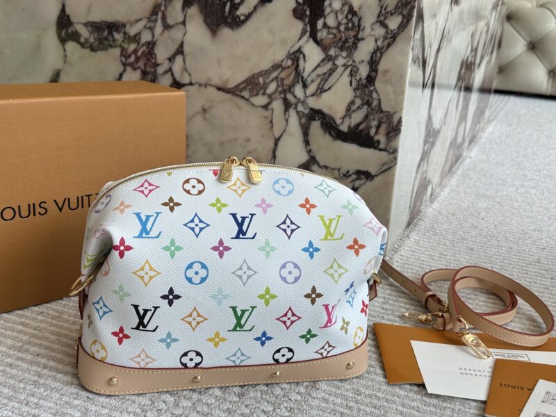 220 boxes
size：28*16cm
This makeup bag must be praised well
It's really convenient to use it!
If you go on a trip
One package can solve all problems!
L Home Makeup Bag!
Ladies' essential items,
Ladies and gentlemen,
All can be used,
A beloved doubl...