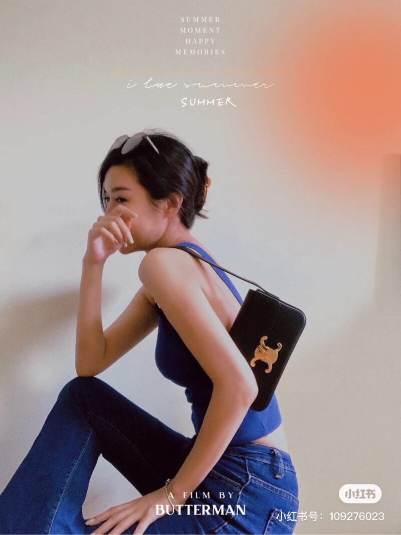 d2157b926e.jpg Celine Arc de Triomphe Underarm Bag | Upper Body Picture
The long delayed upper body image is here+
To be honest, it's truly fragrant+
This is just for the sake of observation. When it comes to the small body, the capacity is actually quite large
Bas...