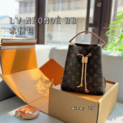 325 original single aircraft box
Original quality with pure leather steel hardware 163 jump code chip
size：20×21
LV N é ONO é BB Bucket Bag Handheld Cross Shoulder Bag
Champagne bucket
NEONOE drawstring bucket bag, single shoulder women's bag, L...